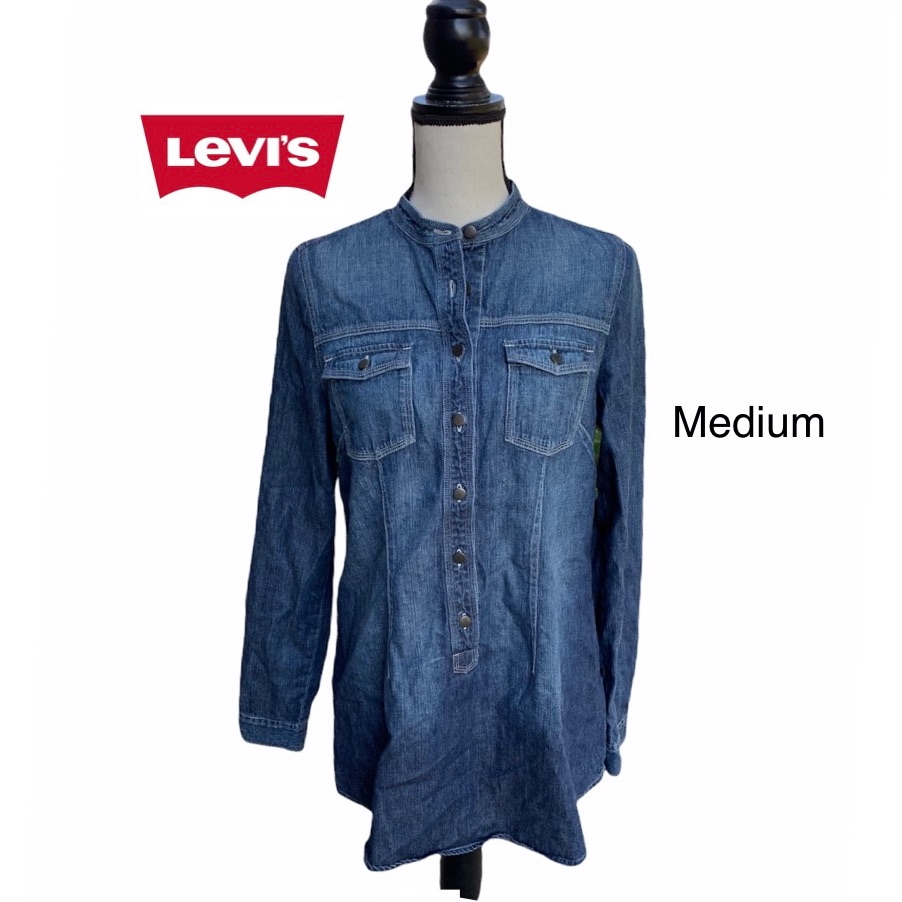 Levi’s Denim Chambray Button Down